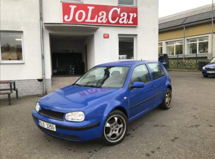 Volkswagen - Golf