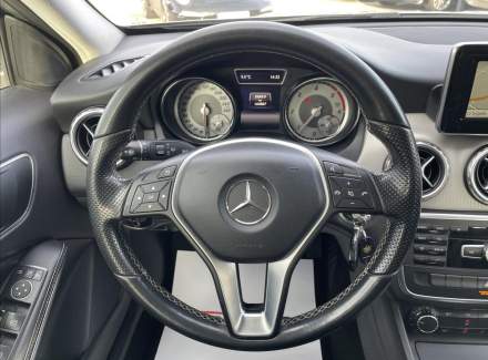 Mercedes-Benz - GLA