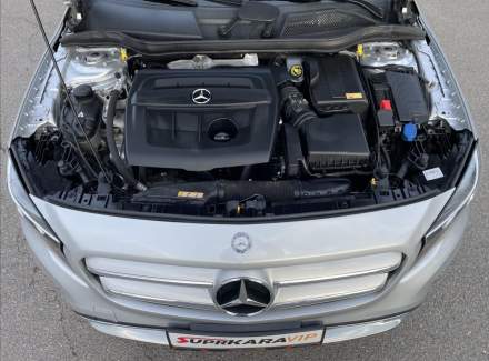 Mercedes-Benz - GLA