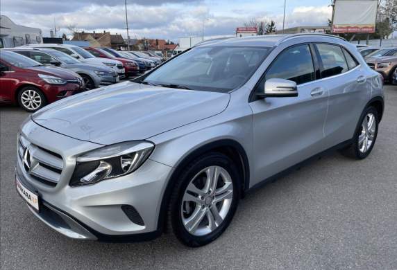 Mercedes-Benz - GLA