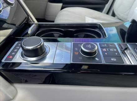 Land Rover - Range Rover