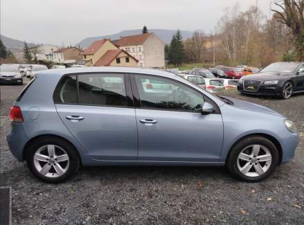 Volkswagen - Golf