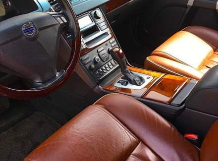 Volvo - XC90