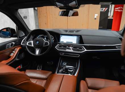 BMW - X7