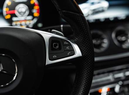 Mercedes-Benz - E-class