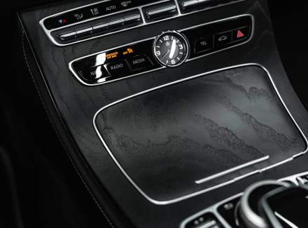 Mercedes-Benz - E-class