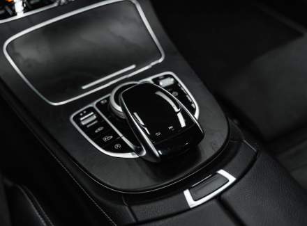 Mercedes-Benz - E-class