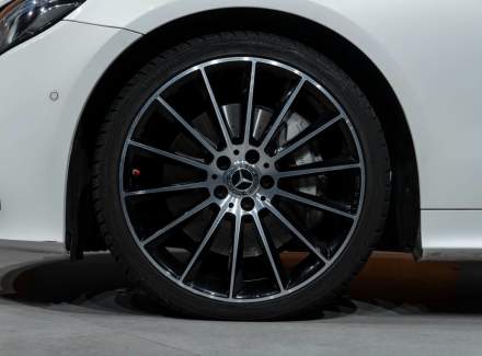 Mercedes-Benz - E-class