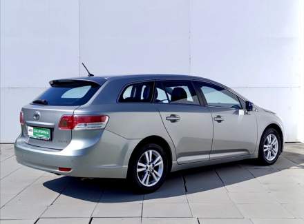 Toyota - Avensis