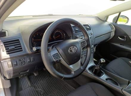 Toyota - Avensis