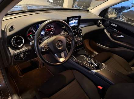 Mercedes-Benz - GLC