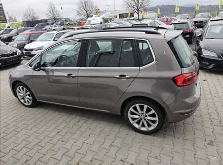 Volkswagen - Golf