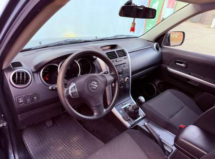 Suzuki - Grand Vitara