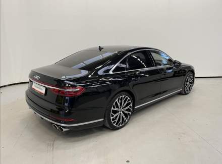 Audi - S8