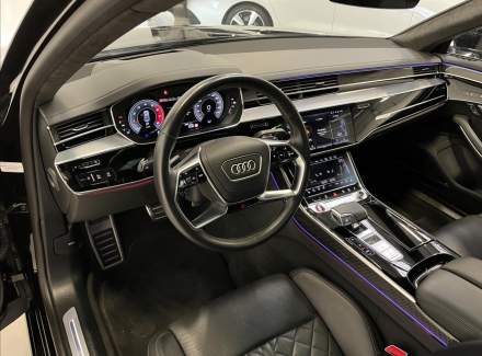 Audi - S8