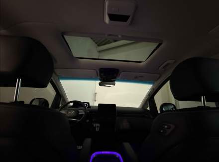 Hyundai - Staria