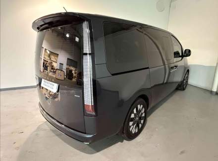 Hyundai - Staria