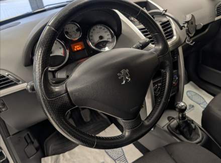 Peugeot - 207