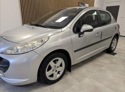 Peugeot - 207