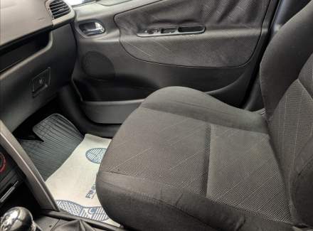Peugeot - 207