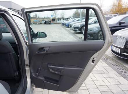 Opel - Astra