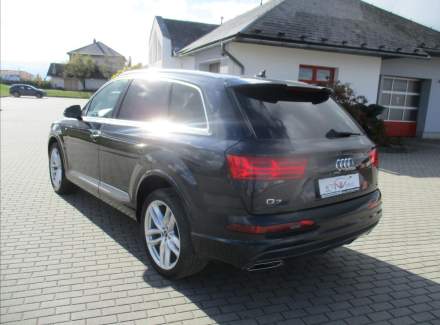 Audi - Q7