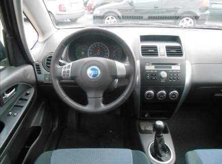 Fiat - Sedici