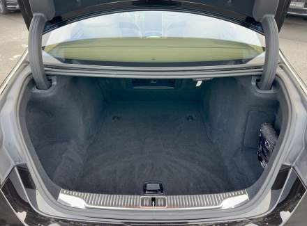 Mercedes-Benz - S-class