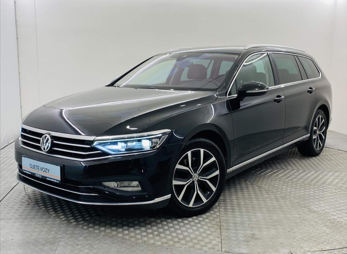 Volkswagen - Passat