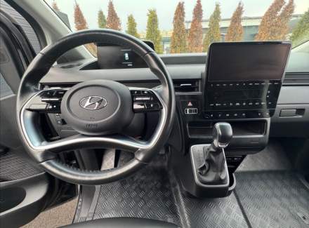 Hyundai - Staria