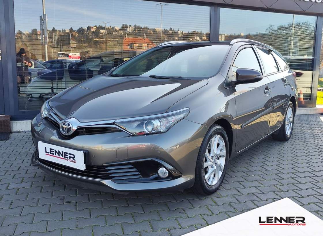 Toyota - Auris