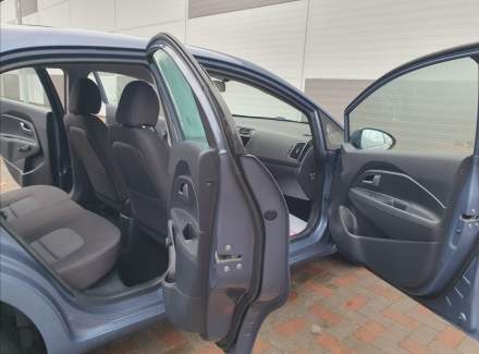 Kia - Rio