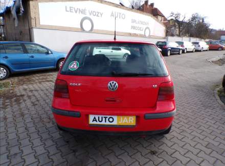 Volkswagen - Golf