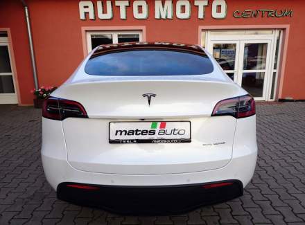 Tesla - Model Y