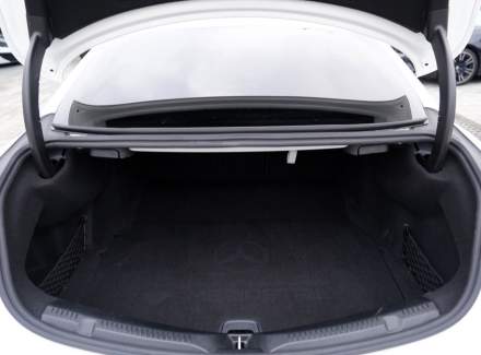 Mercedes-Benz - E-class