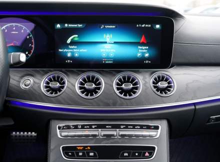 Mercedes-Benz - E-class