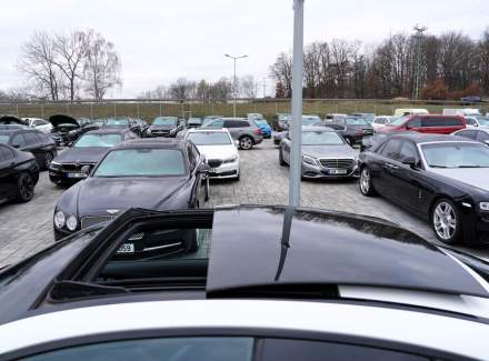 Mercedes-Benz - E-class