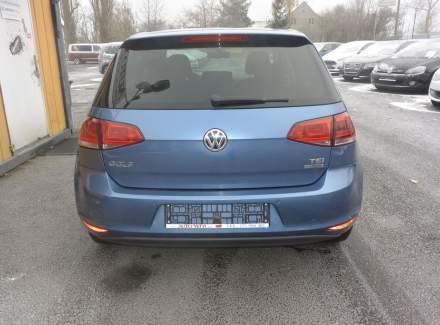 Volkswagen - Golf