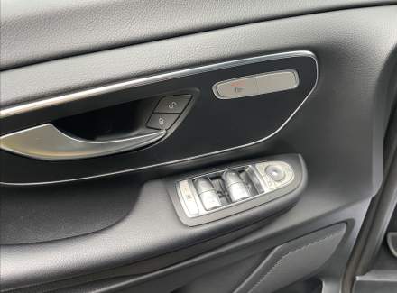 Mercedes-Benz - V-class