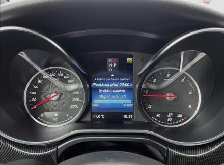 Mercedes-Benz - V-class