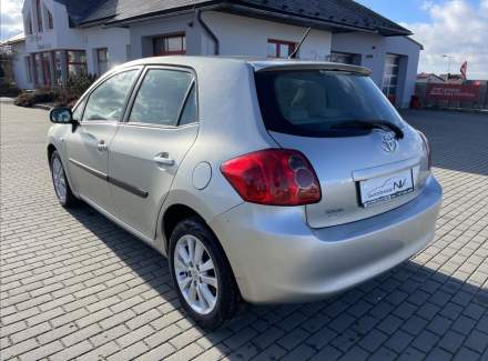 Toyota - Auris