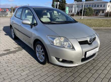 Toyota - Auris