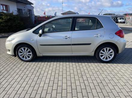 Toyota - Auris