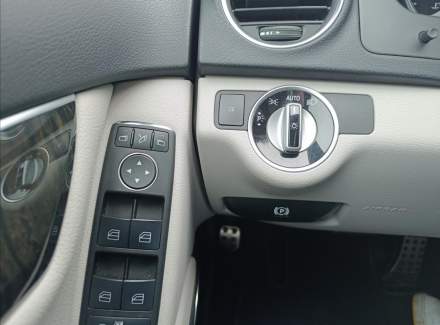 Mercedes-Benz - C-class