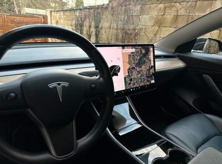 Tesla - Model 3