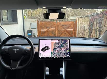 Tesla - Model 3