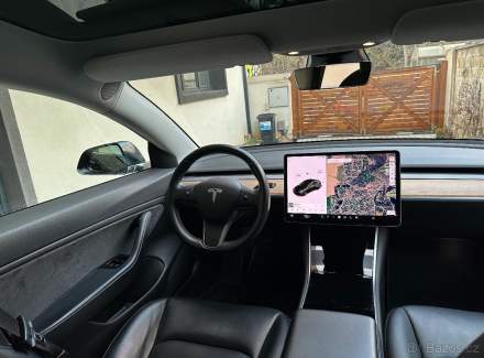 Tesla - Model 3