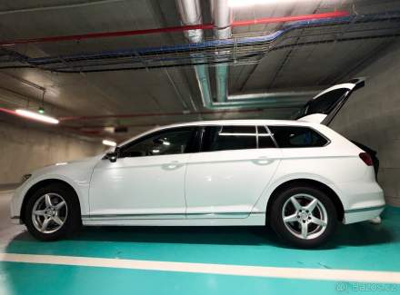 Volkswagen - Passat