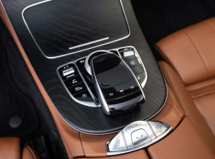 Mercedes-Benz - E-class