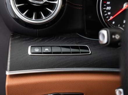 Mercedes-Benz - E-class